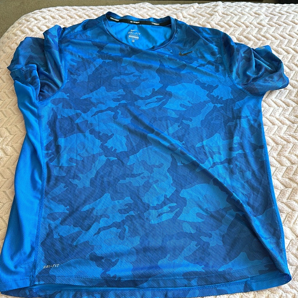 Nike dri-fit XL